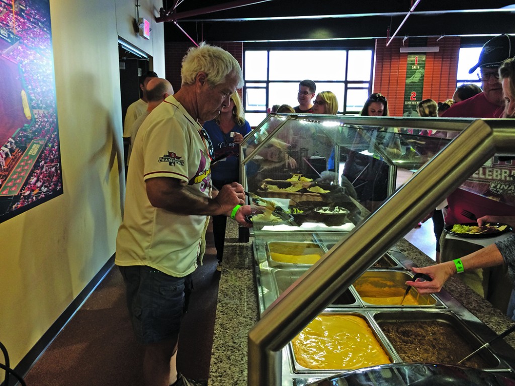 St. Louis Alumni Chapter: Cardinals vs. Cubs Tailgate & Baseball Game